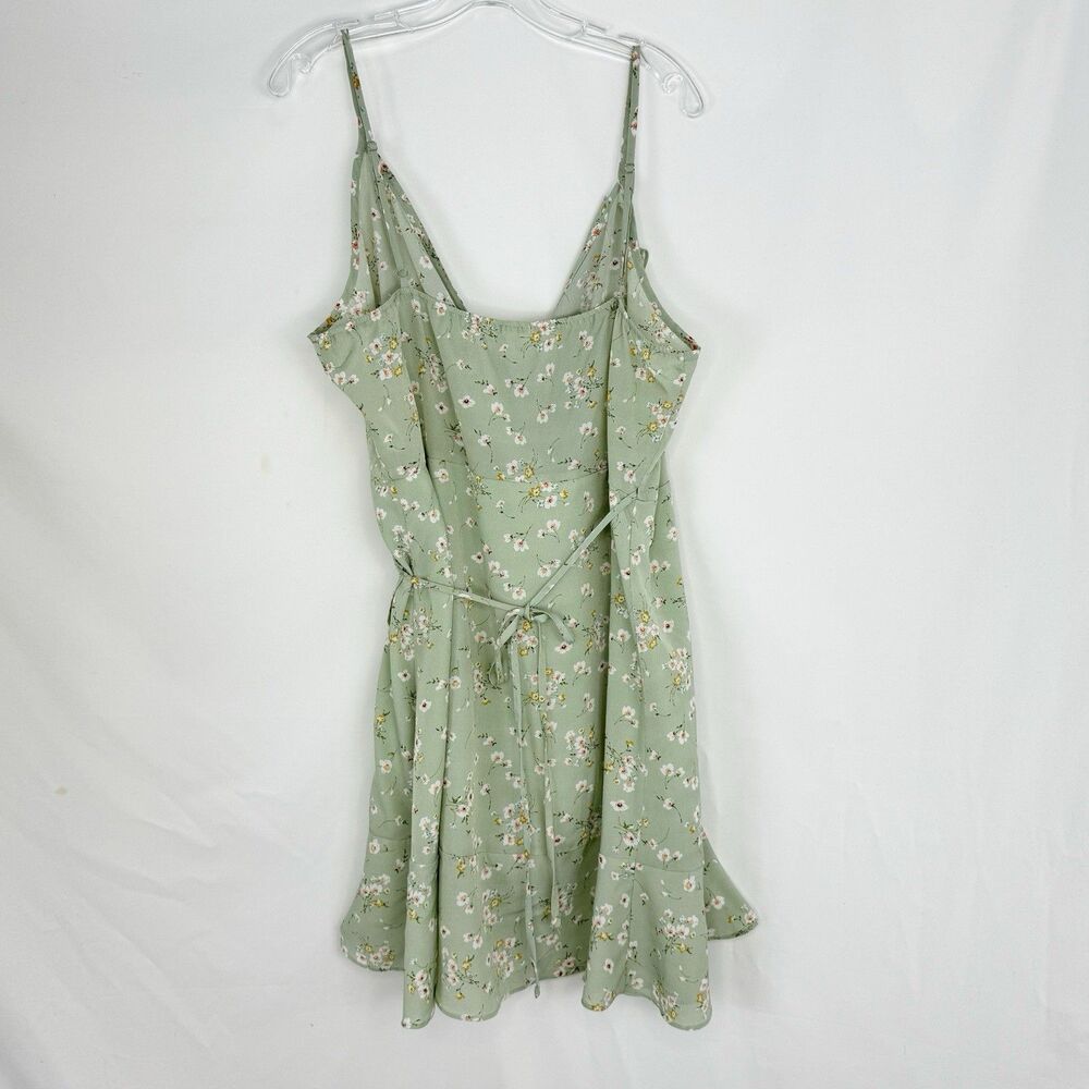 ROMWE Wrap Dress  Green Floral Size US 14 Summer Dress - Picture 10 of 16